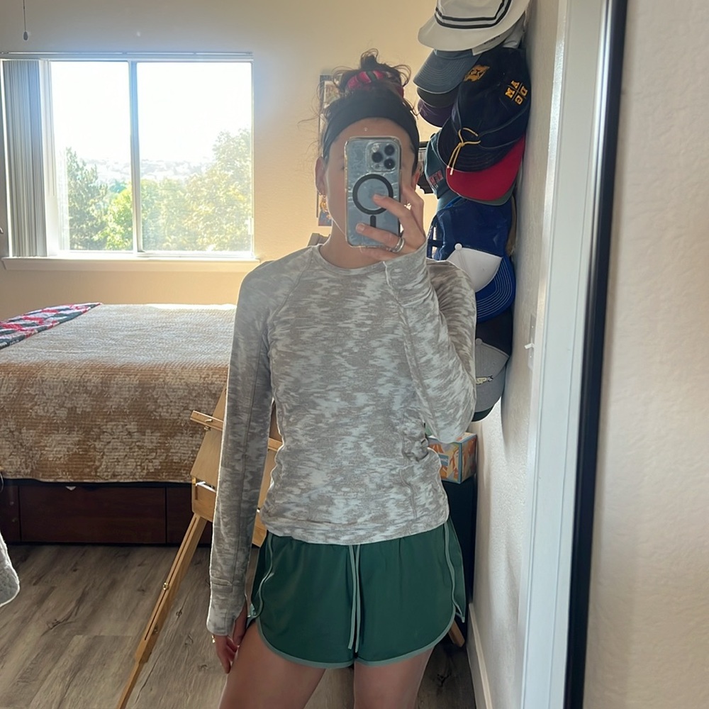 Lululemon long sleeve workout top